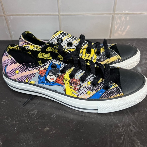 DC Converse BatGirl women’s size 8 low top - Picture 1 of 6